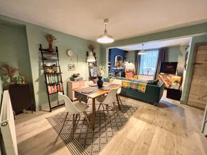 Photo 19- click for photo gallery